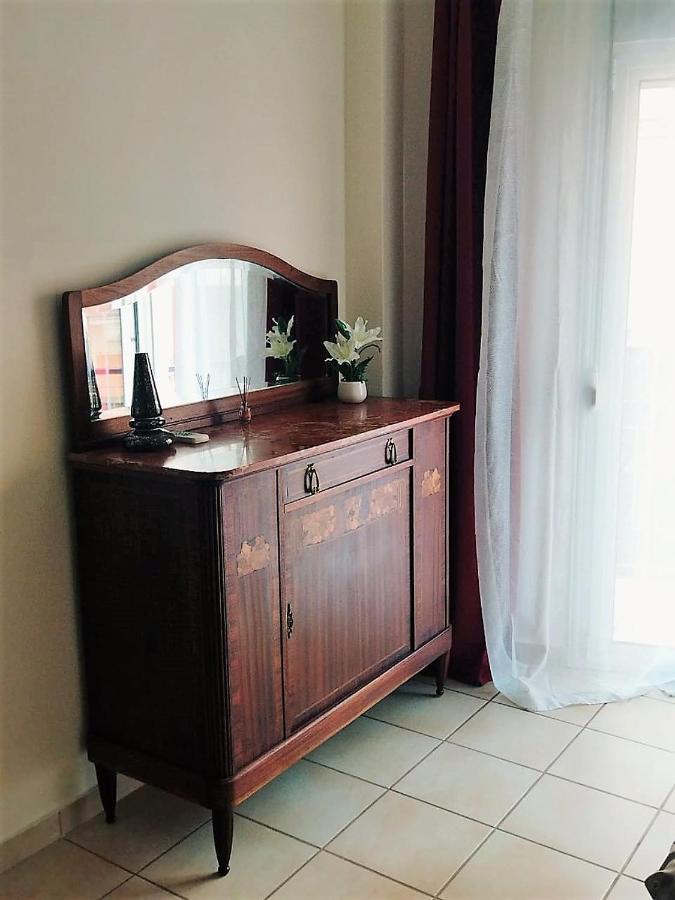 Monastiraki Classy Apartment Athena Bagian luar foto